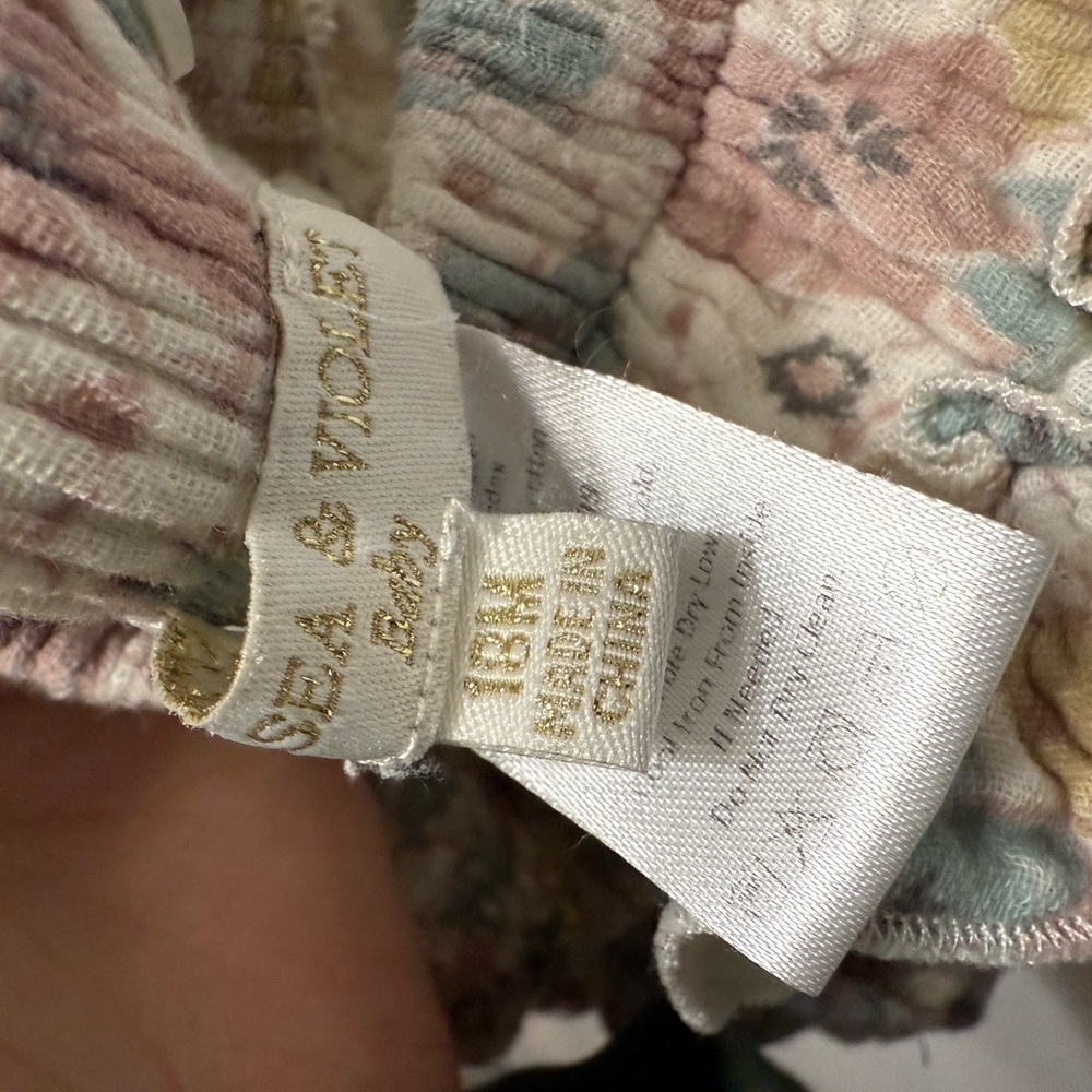 Chelsea & Violet Pastel Floral Ruffled Bubble Romper size 18 months - Picture 3 of 5